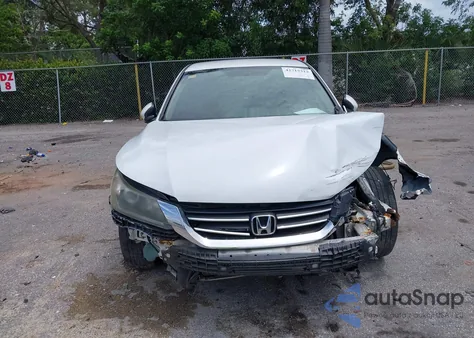 2015 Honda Accord Lx z USA, uszkodzony, nr VIN 1HGCR2F39FA077714